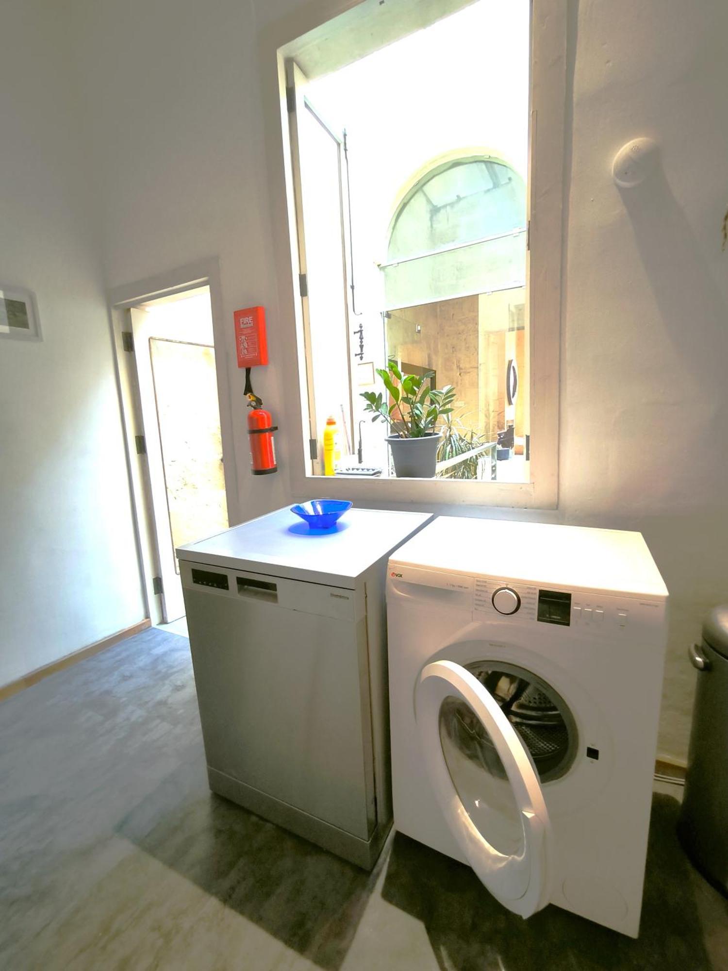 Stunning Valletta 3 Bedroom Town House Екстериор снимка
